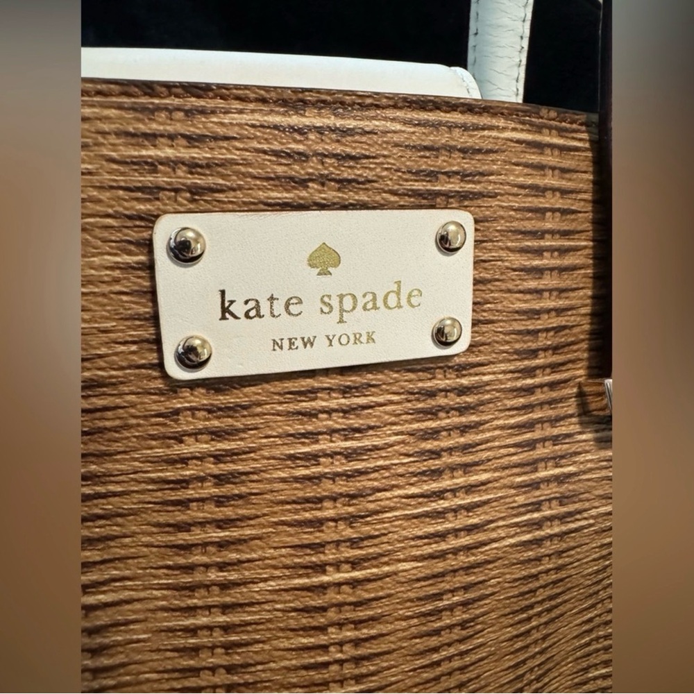 kate spade New York Tan Woven Tote Print with White Handles - Picture 7 of 8